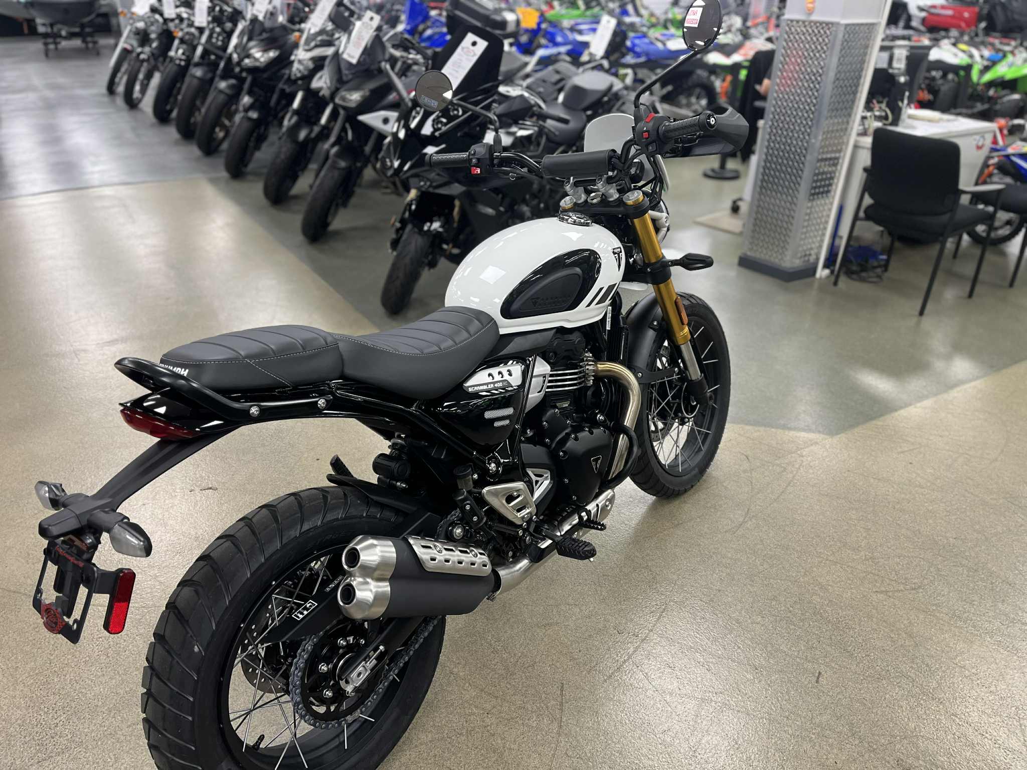 2026 Triumph Scrambler 400 XC - Photo 2