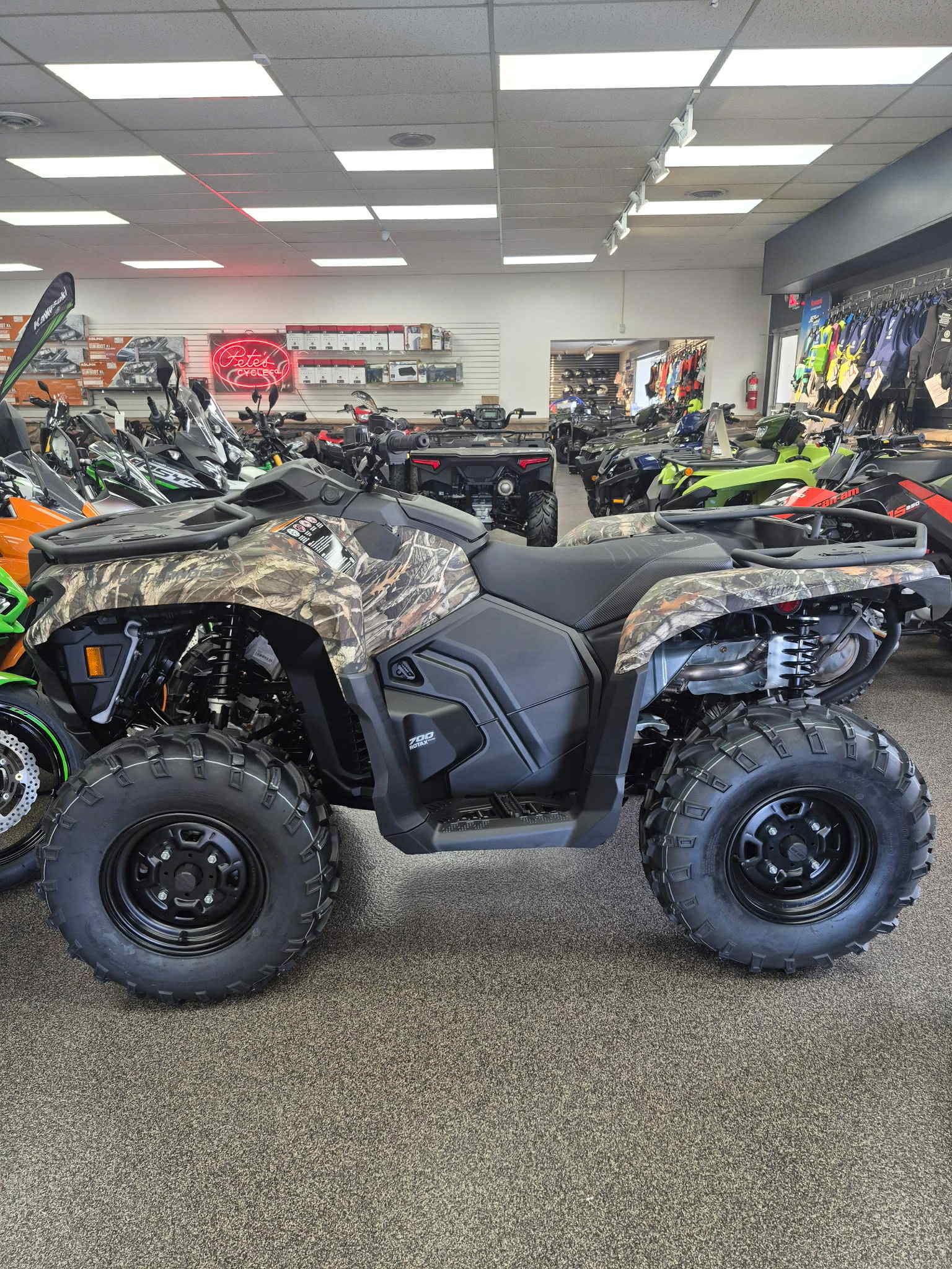 2026 Can-Am OUTLANDER DPS 700