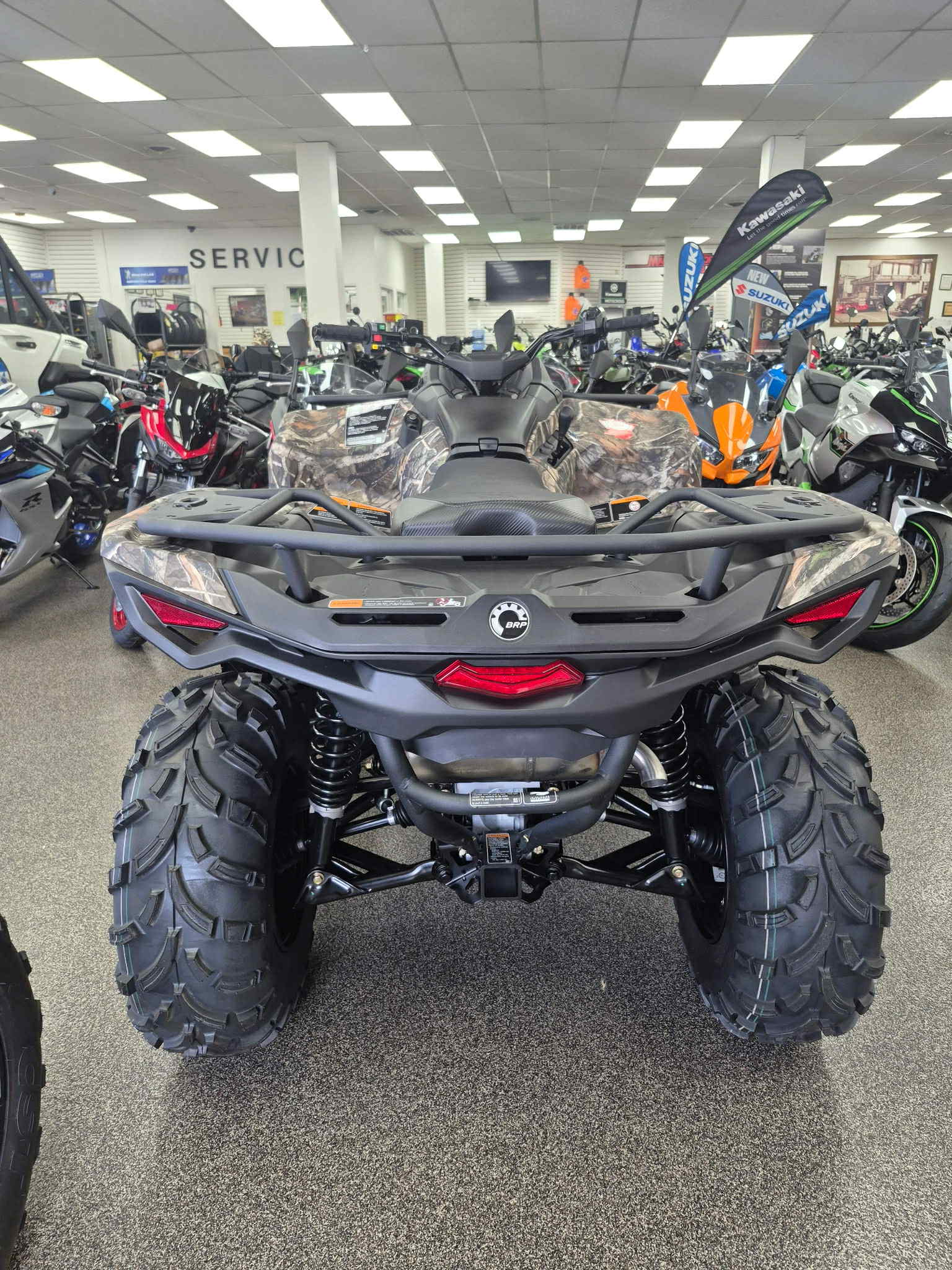 2026 Can-Am OUTLANDER DPS 700 - Photo 7