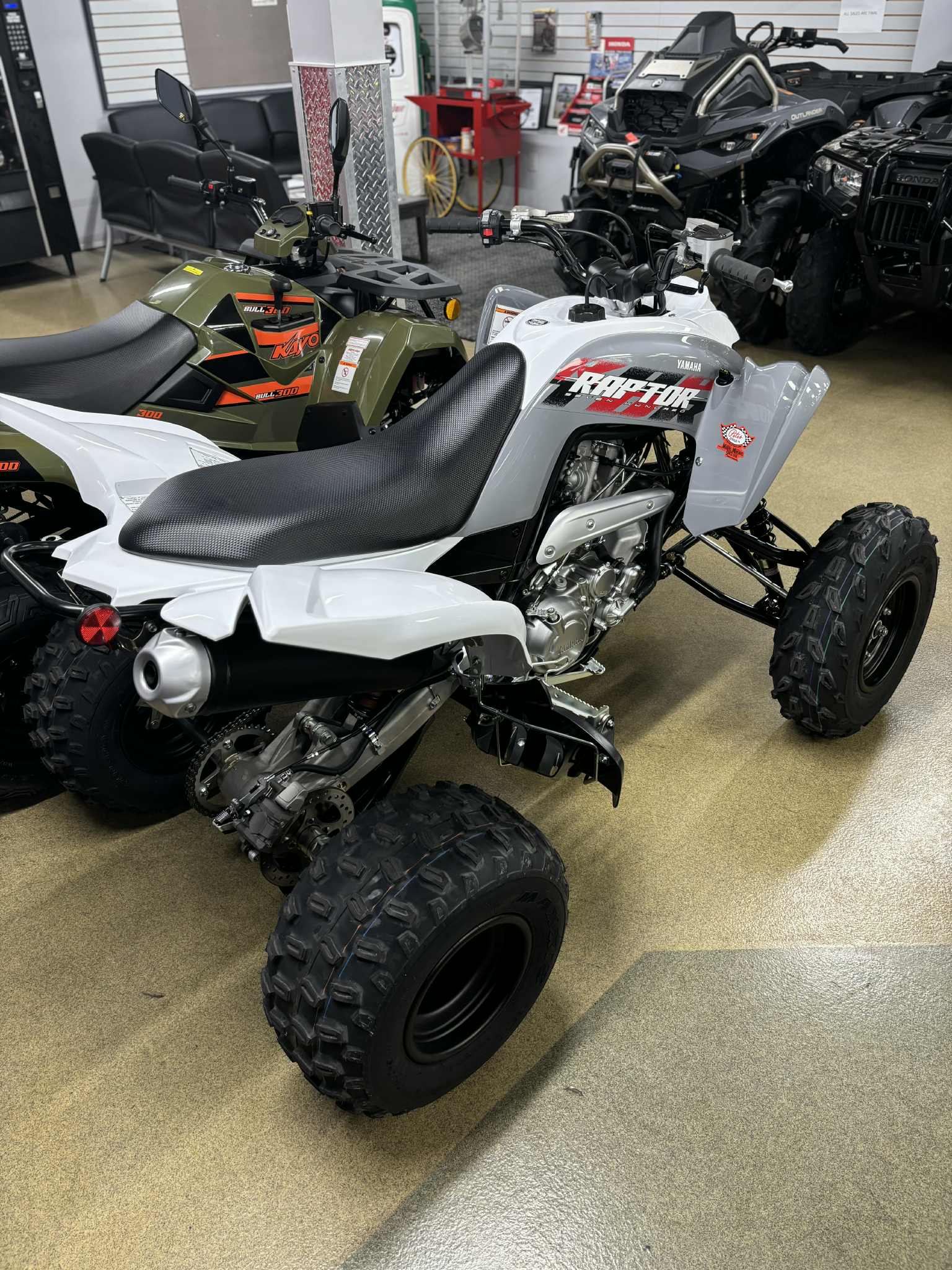 2026 Yamaha Raptor 700 - Photo 8