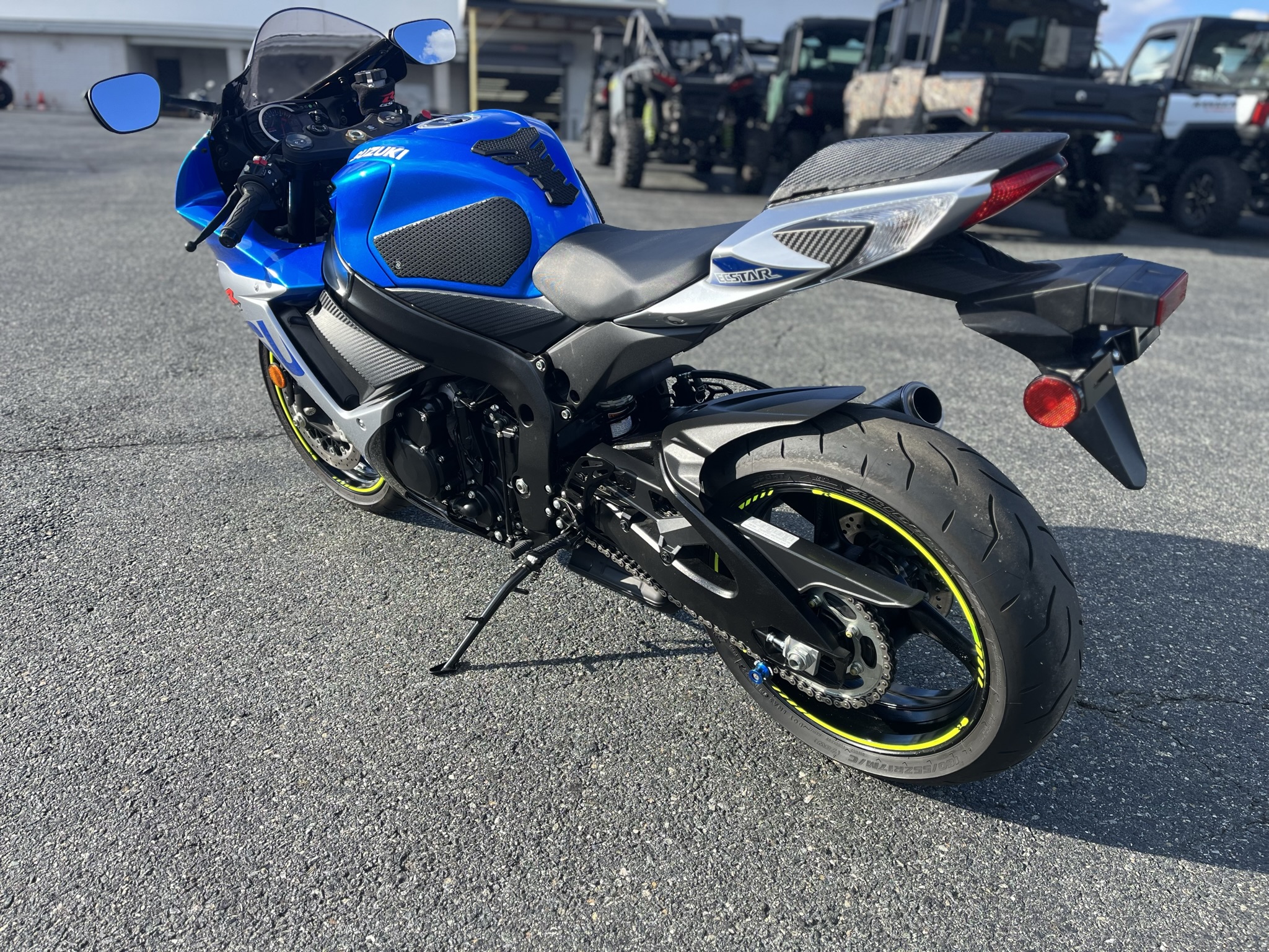 2023 Suzuki GSX-R600 - Photo 9