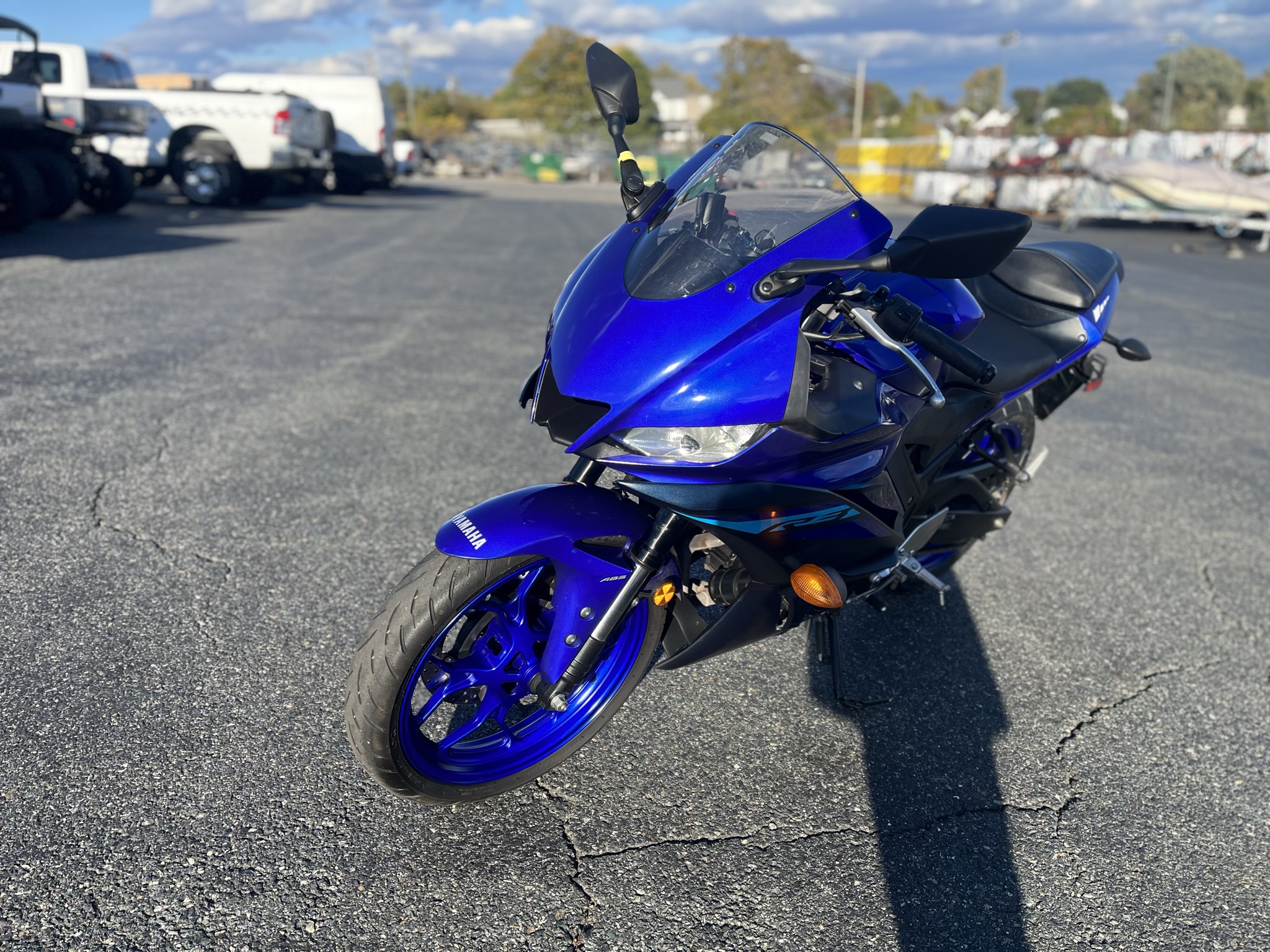 2024 Yamaha YZF-R3 - Photo 3