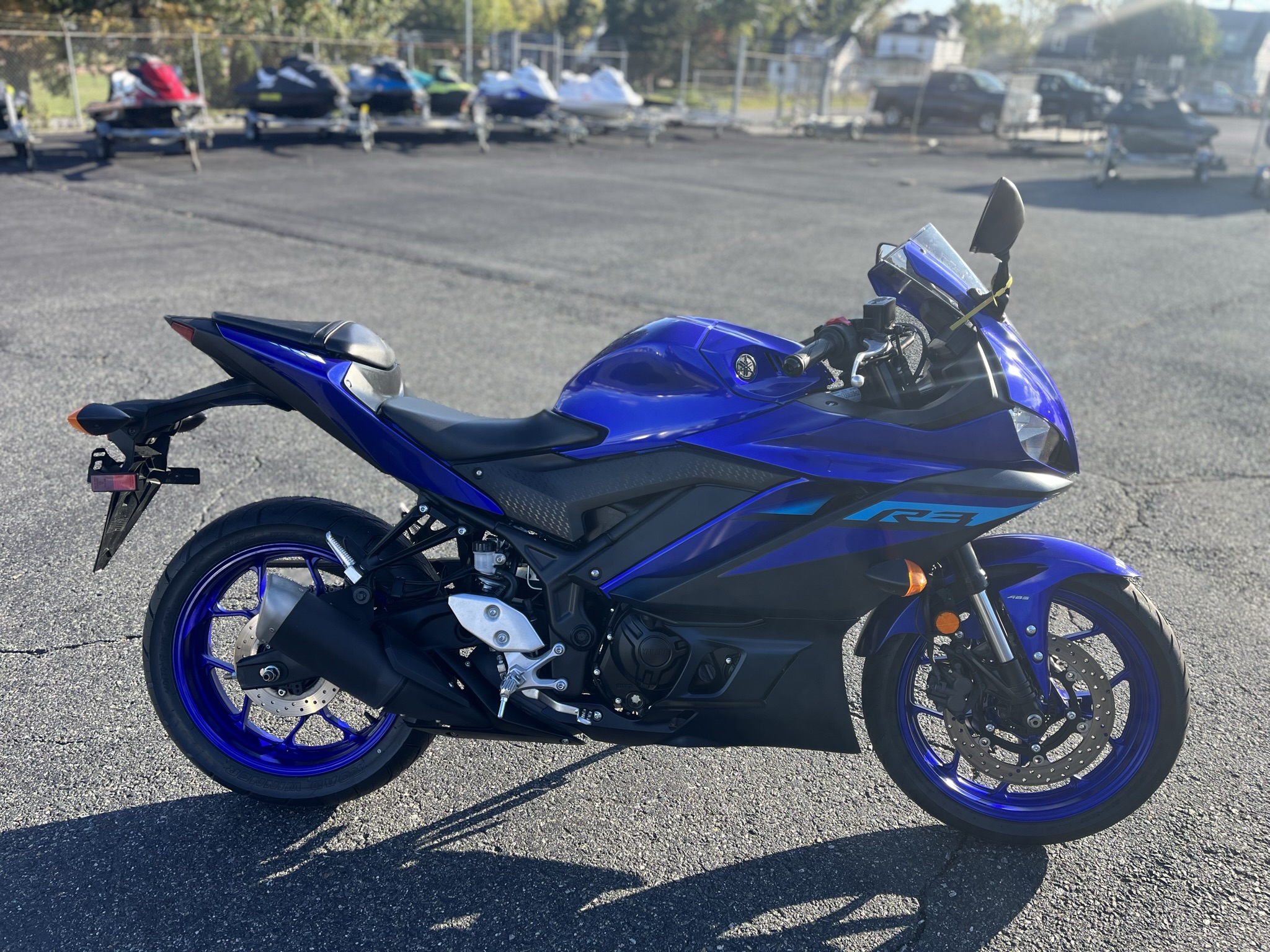 2024 Yamaha YZF-R3 - Photo 6