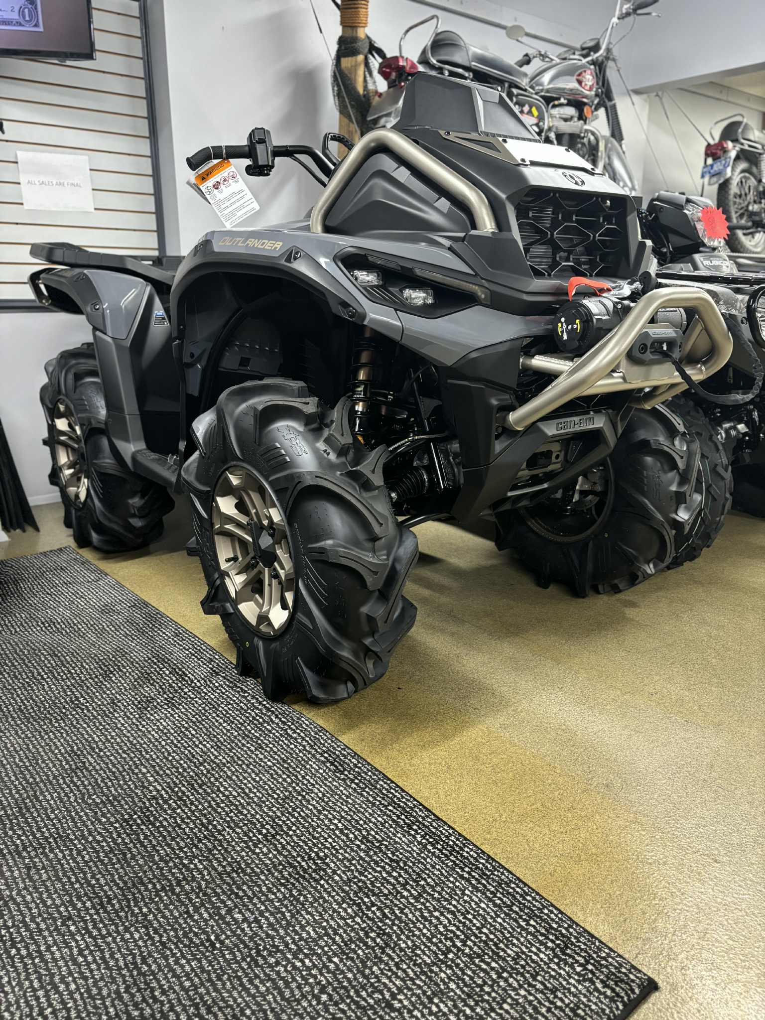 2026 Can-Am OUTLANDER XMR 1000R - Photo 2
