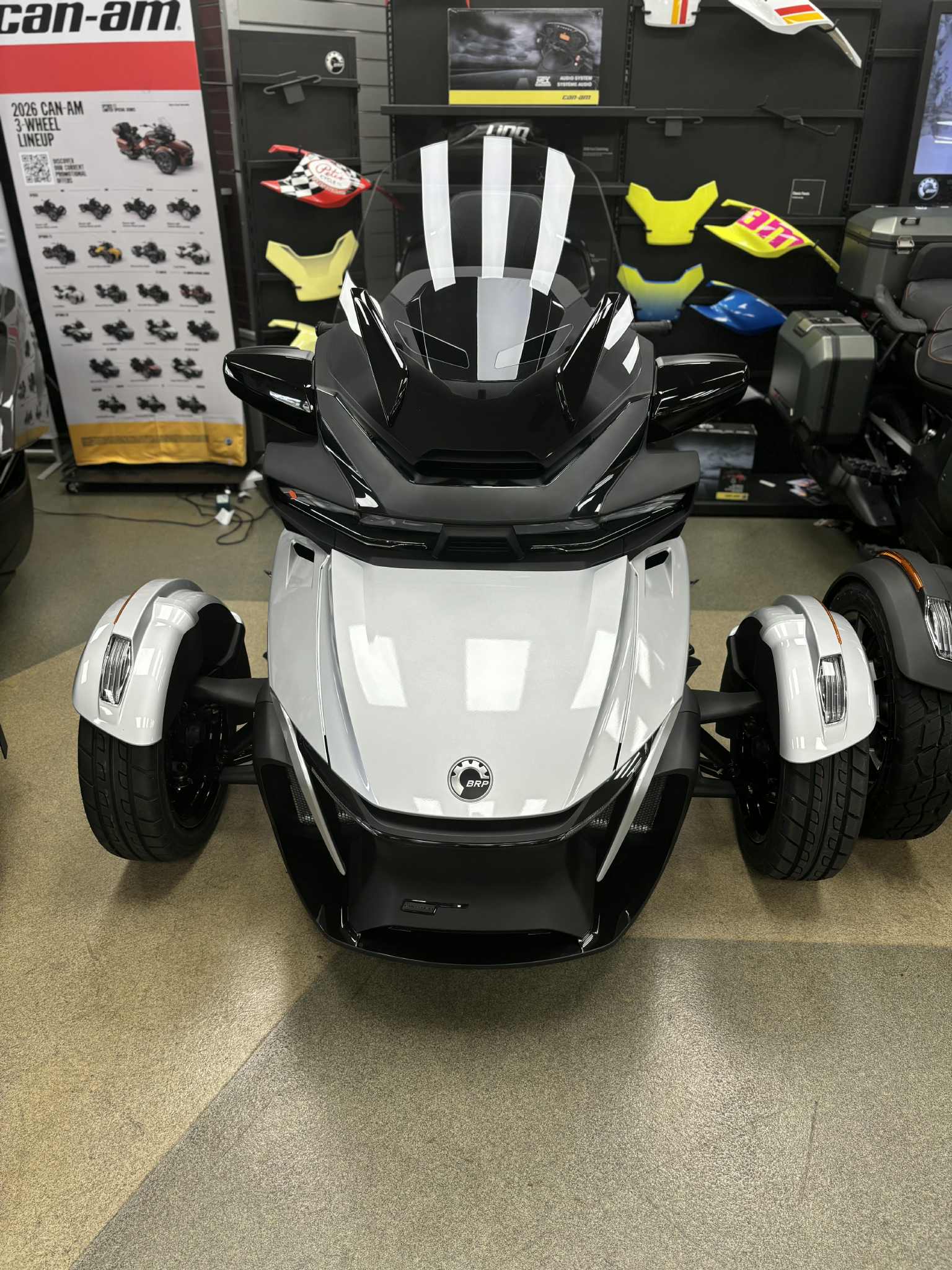2025 Can-Am SPYDER RT LTD - Photo 10