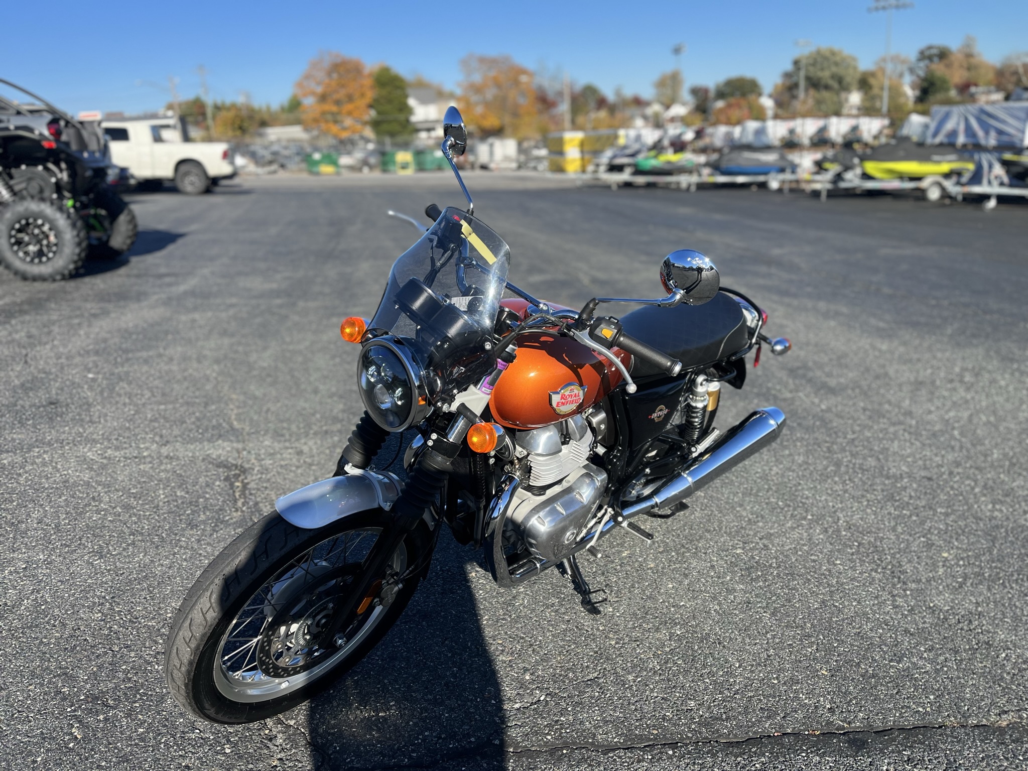 2022 Royal Enfield INT 650 - Photo 3