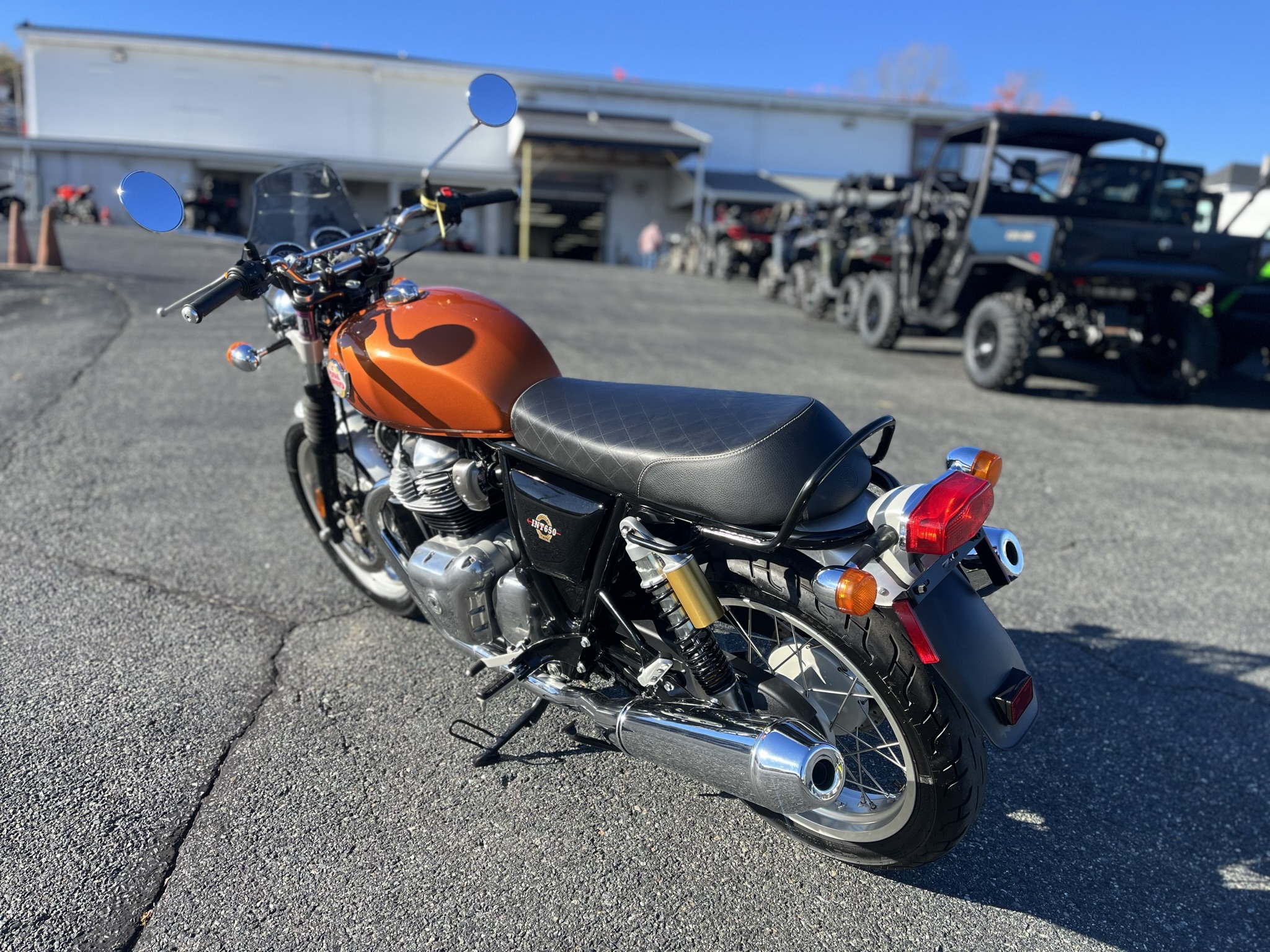 2022 Royal Enfield INT 650 - Photo 9