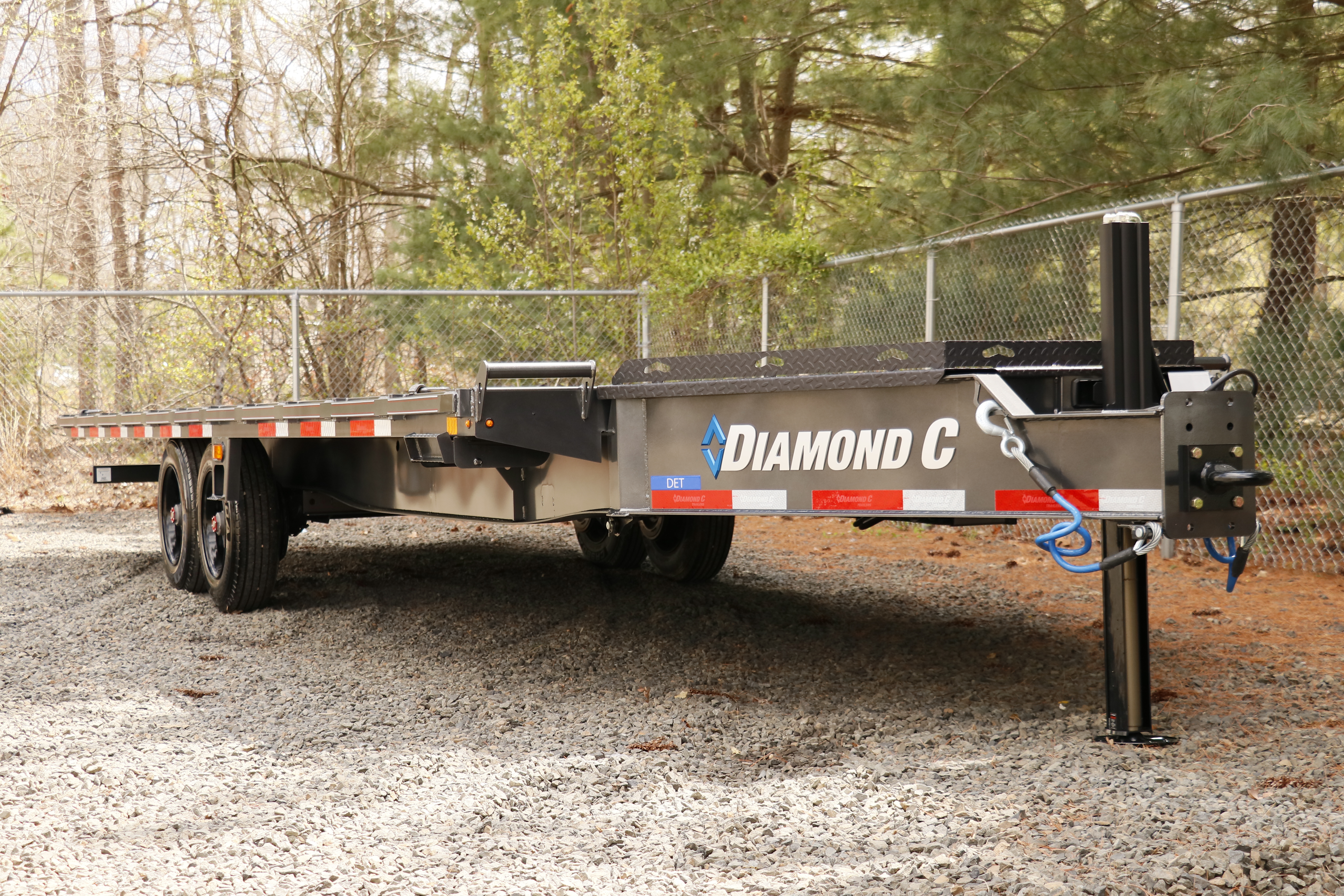 2027 Diamond C photo 2