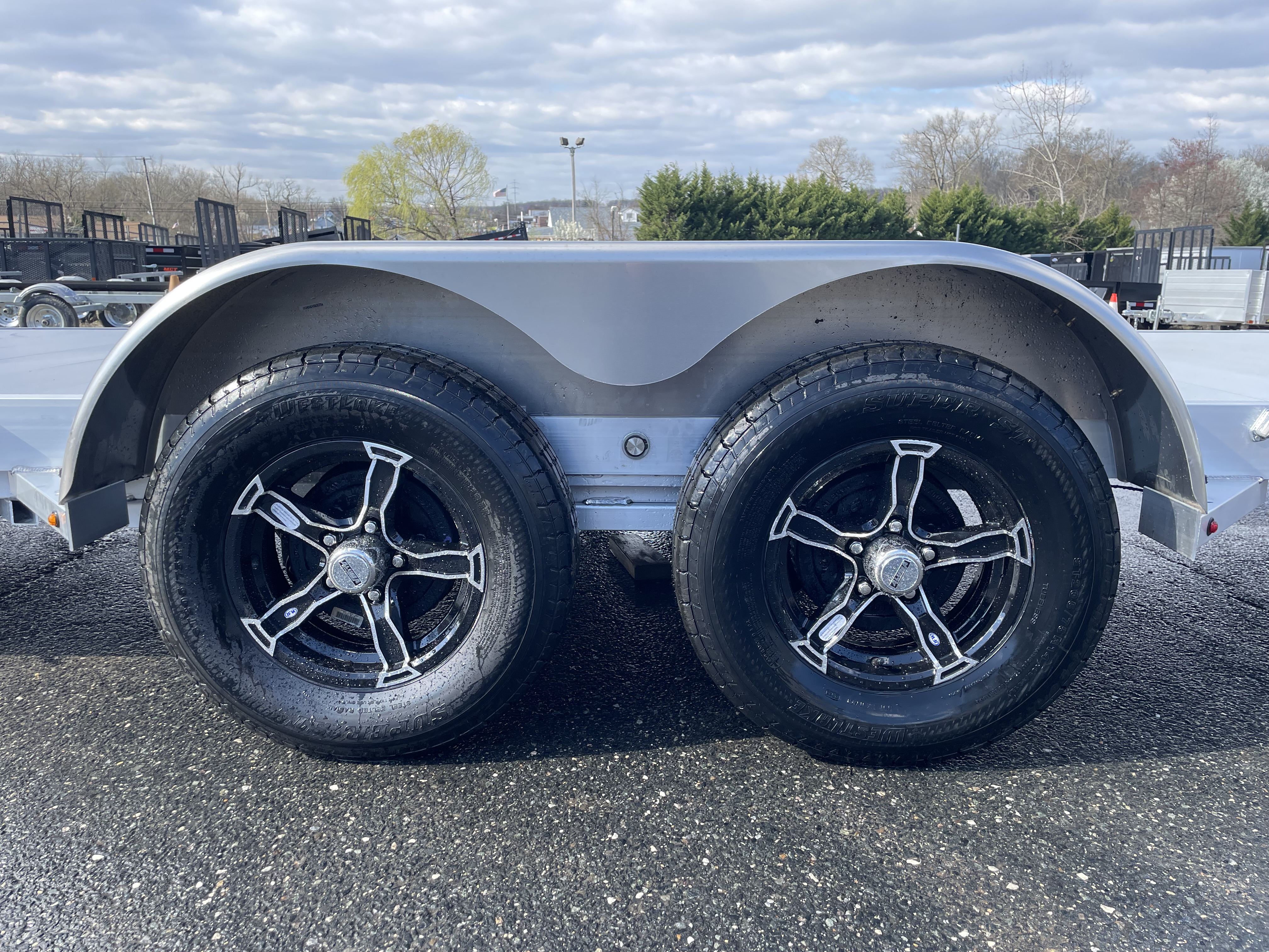 2027 Aluma 8218H
