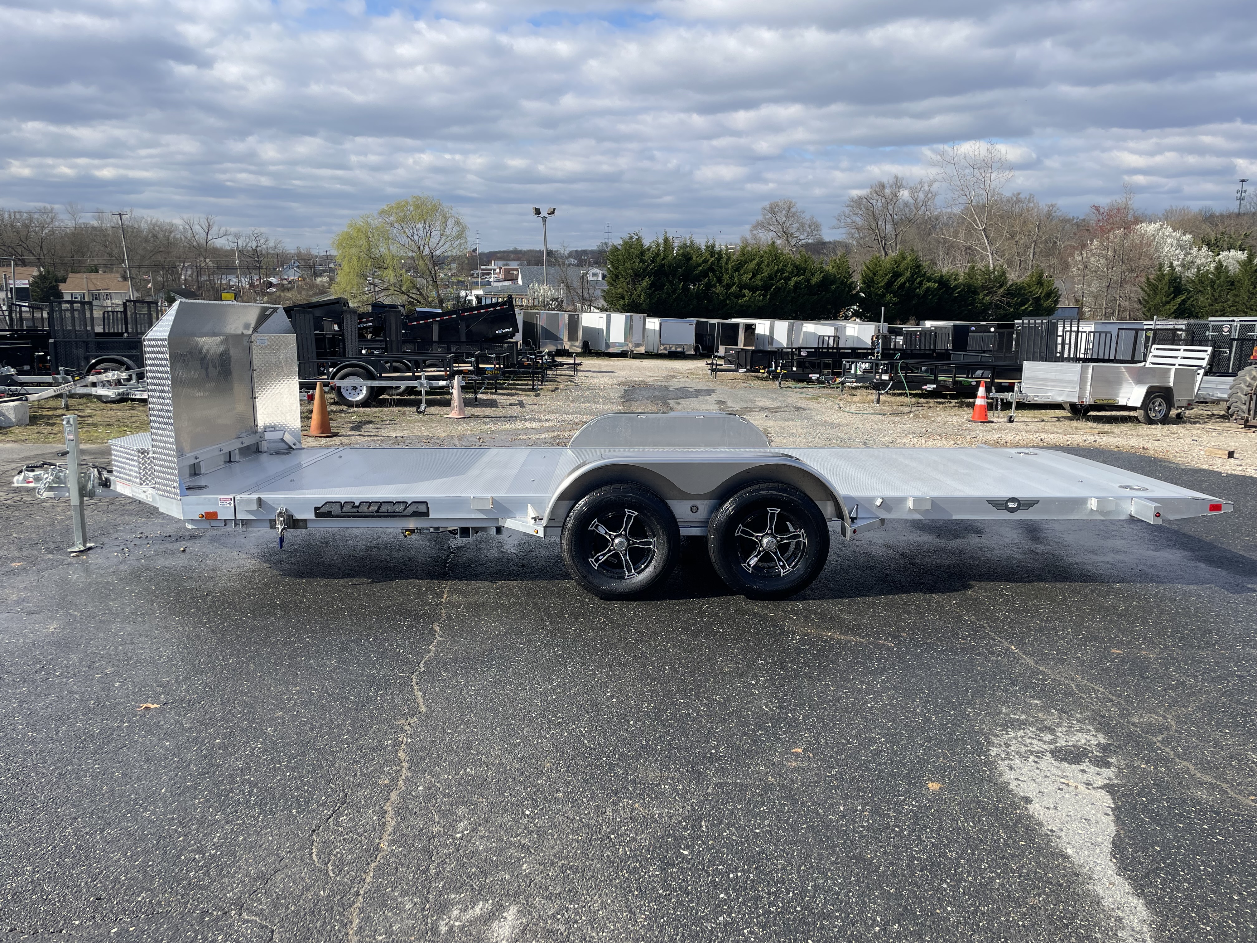 2027 Aluma 8218H photo 3