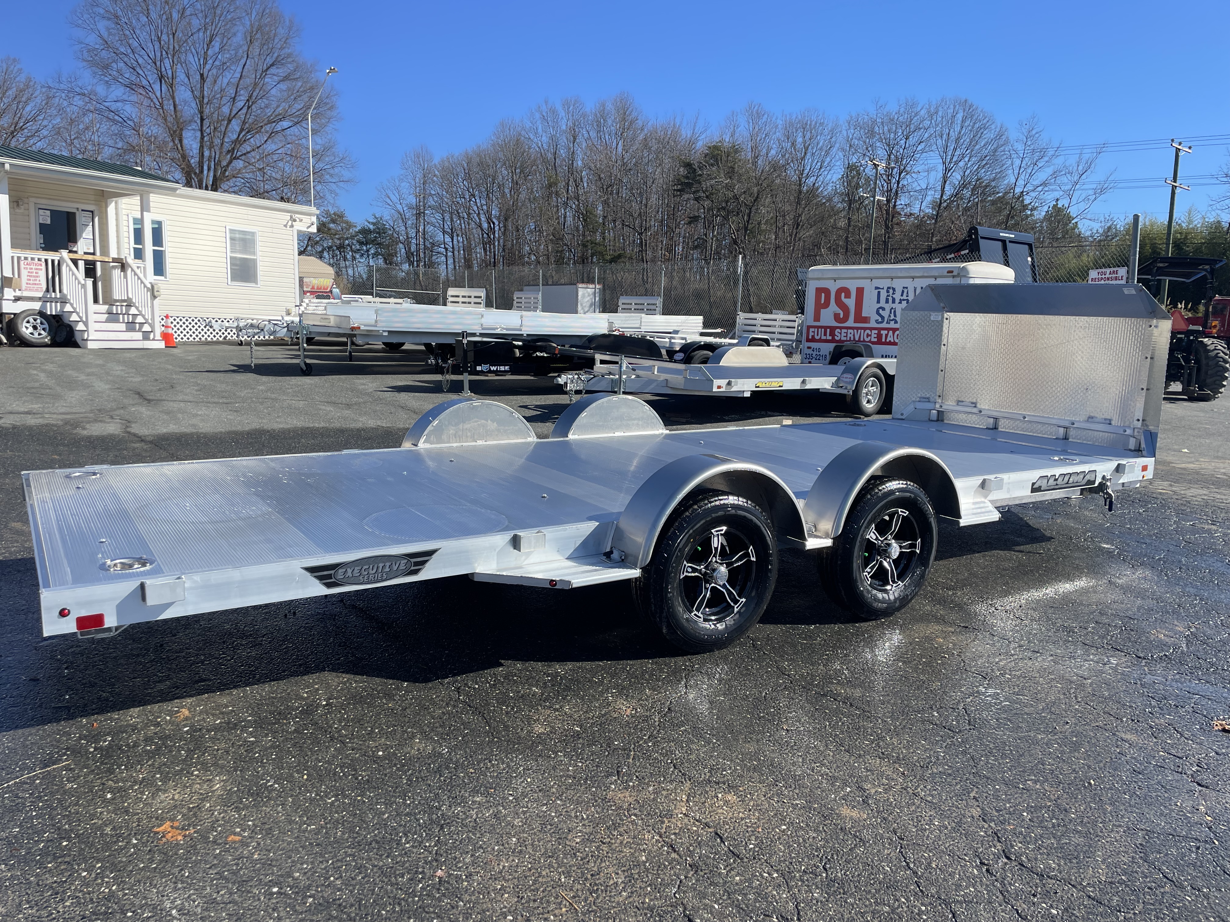 2027 Aluma 8218LP photo 3