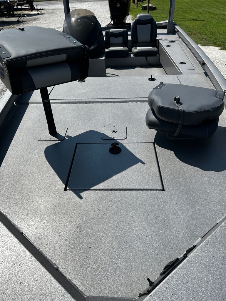 2023 Lowe CAT20 CATFISH 150HP Mercury Pro XS outboard motor & trailer