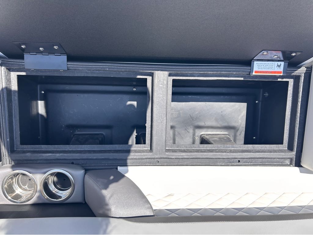 2023 Lowe SS230 Tritoon Flip Flop seat Mercury 150HP 4 stroke and