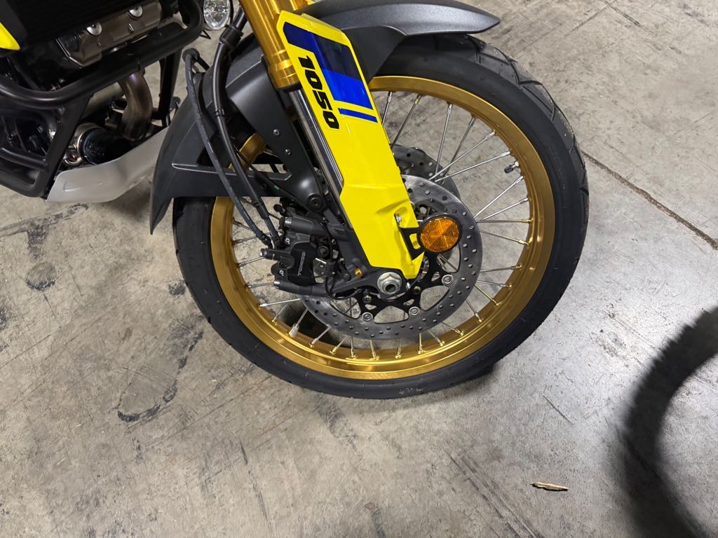 2023 Suzuki V-STROM 1050DE - Photo 3