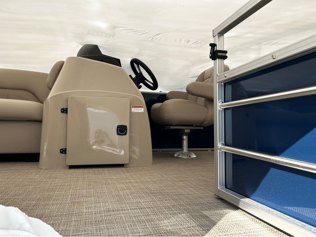 2024 Landau ISLAND BREEZE 21' CRUISE TRITOON 115 HP SUZUKI 4 STROKE