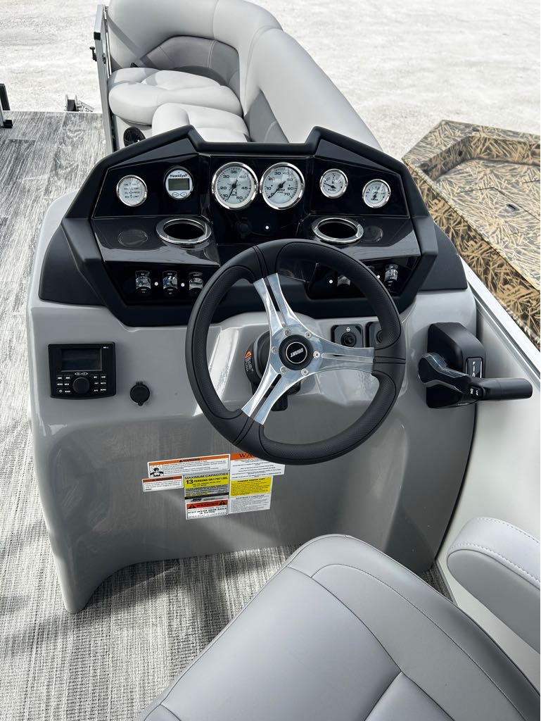 2024 Landau 25' ISLAND BREEZE 252 CRUISE TRITOON Hard top / slide 200HP