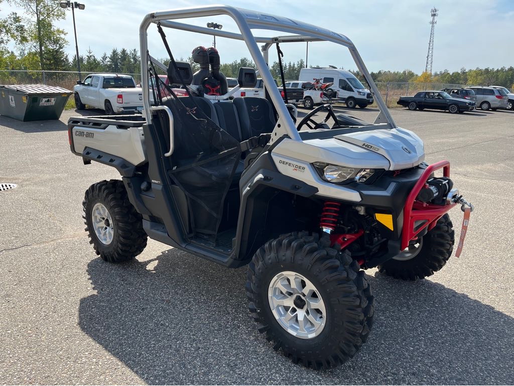 2024 Can-Am DEFENDER XMR HD10 - Photo 4