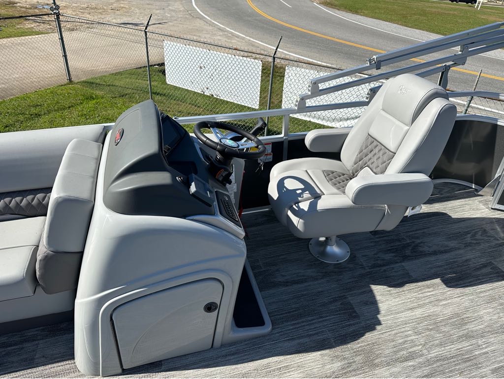 2024 Ranger Boats 223C - Photo 9