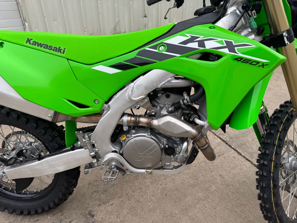 2025 Kawasaki KX 450X - Photo 2