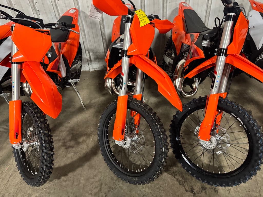 2025 KTM 300 XC - Photo 8