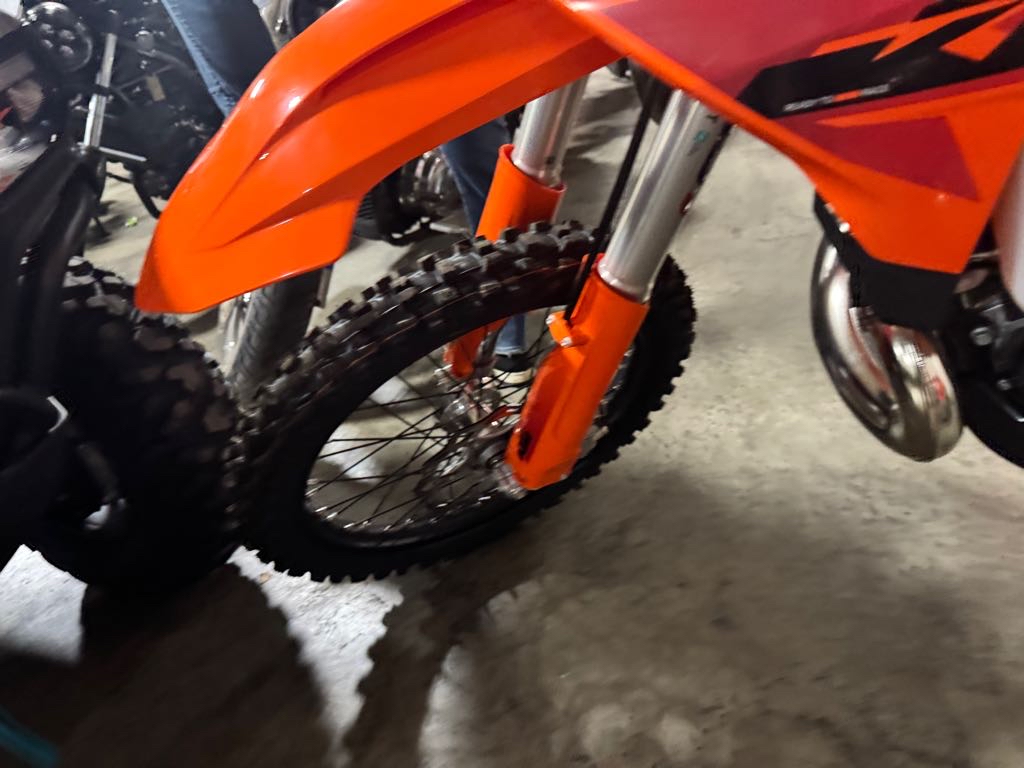 2025 KTM 300 XC - Photo 10