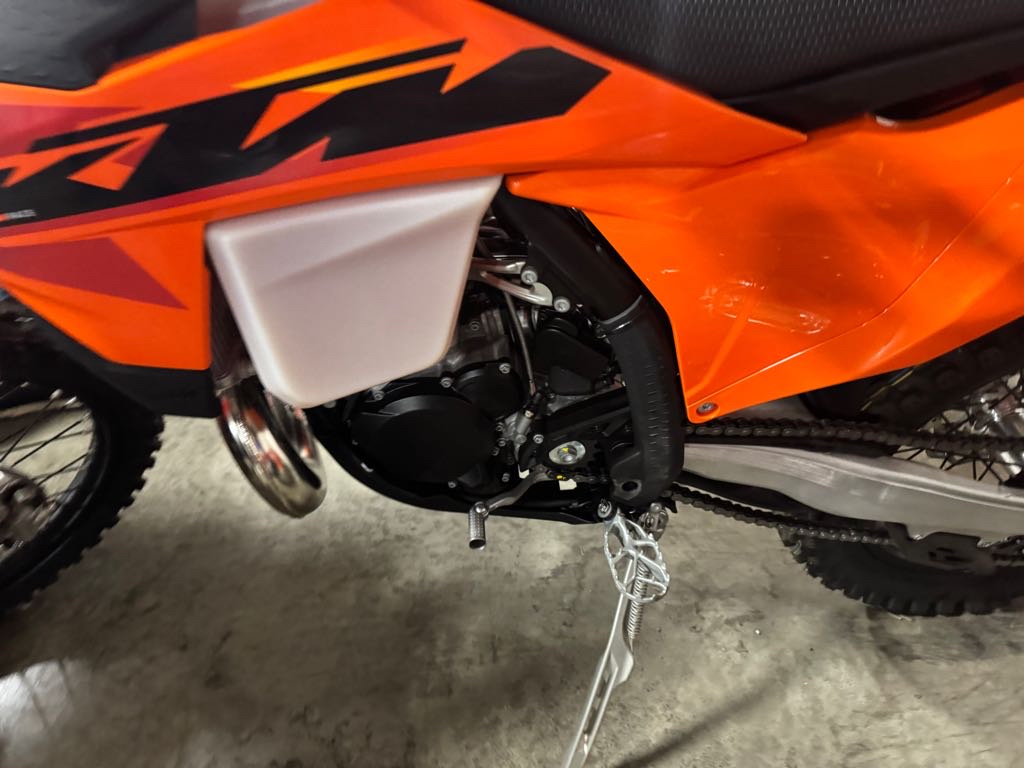 2025 KTM 300 XC - Photo 7