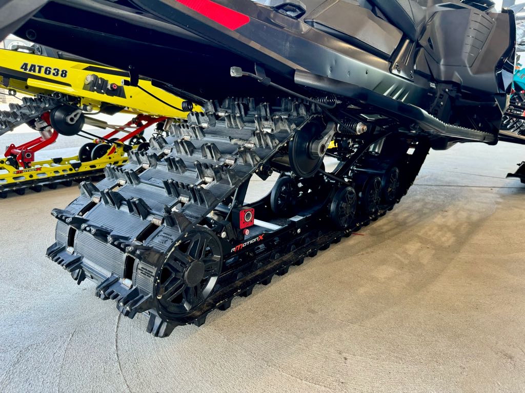 2023 Ski-Doo Renegade X-RS 850 w/ electric start, VIP gauge & smartshox - Photo 5