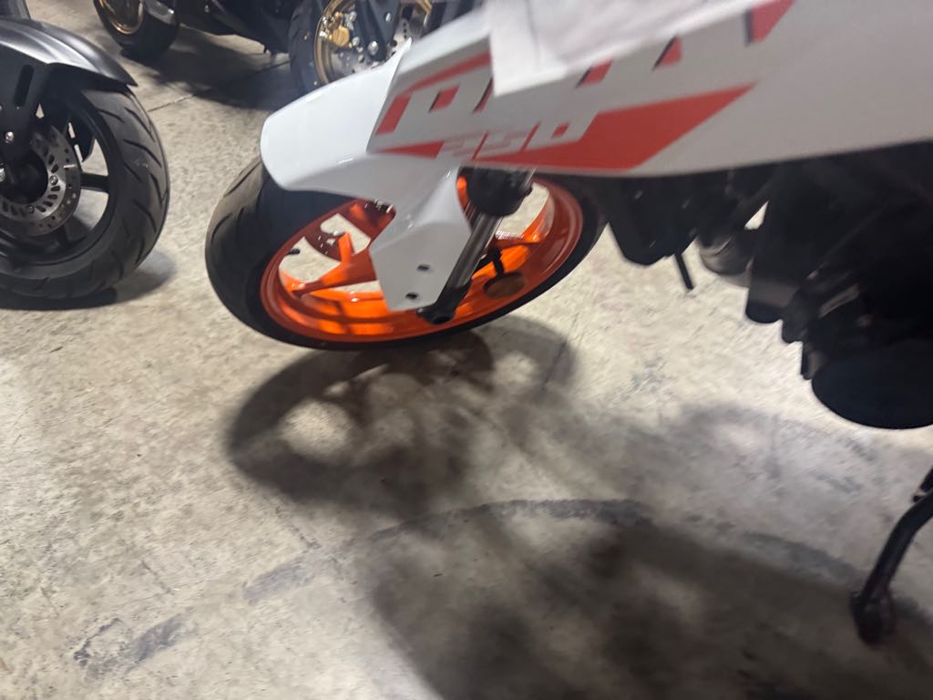 2024 KTM 250 DUKE - Photo 11