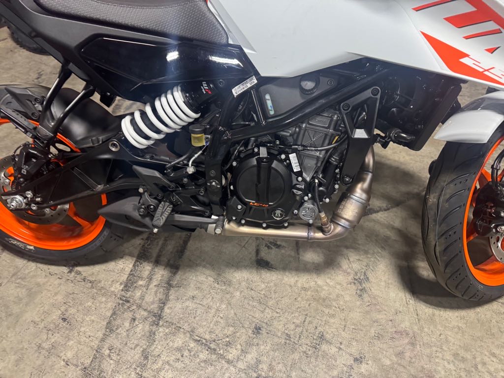 2024 KTM 250 DUKE - Photo 2