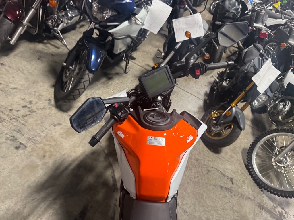 2024 KTM 250 DUKE - Photo 7