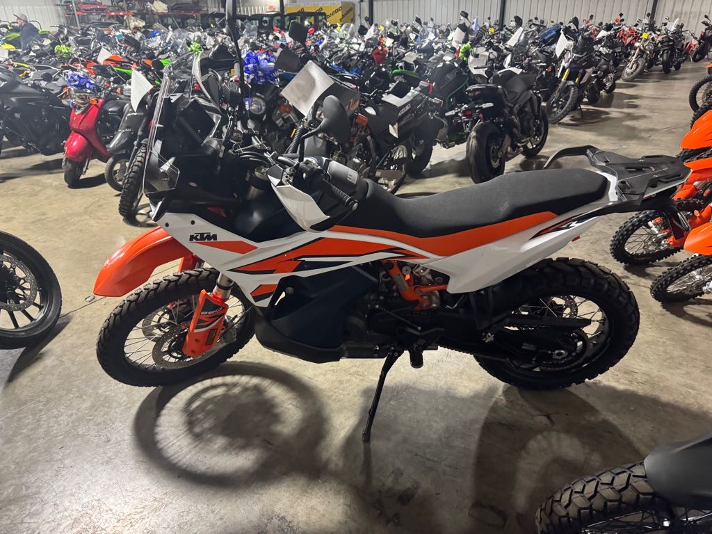2024 KTM 890 ADVENTURE R - Photo 6