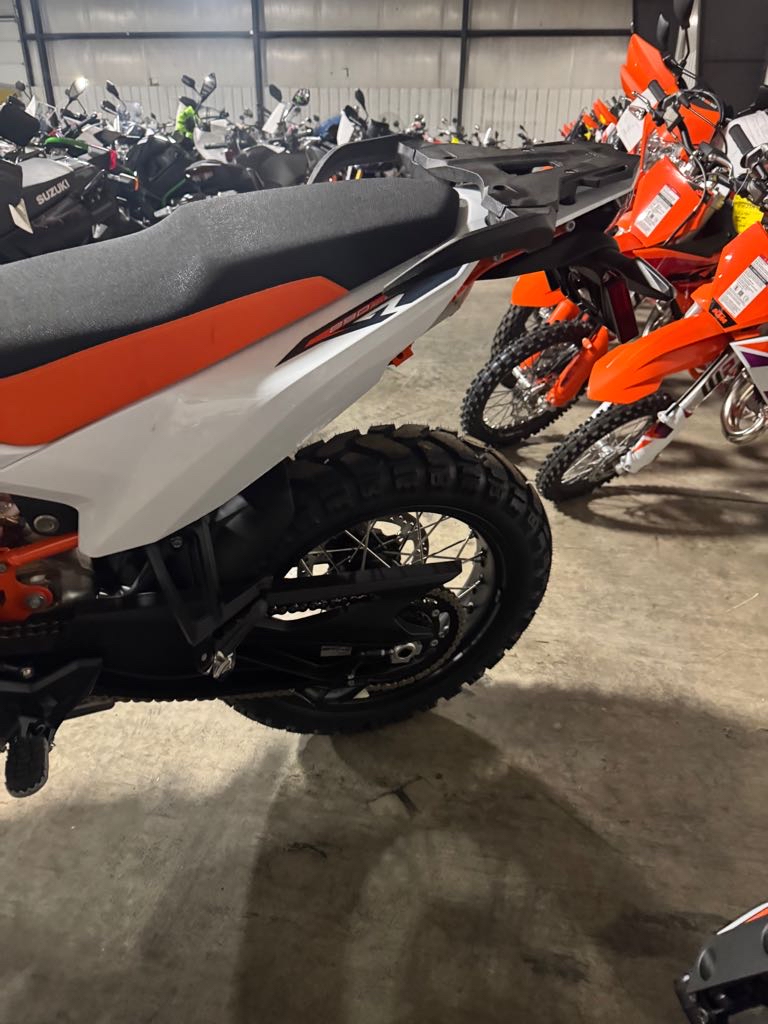 2024 KTM 890 ADVENTURE R - Photo 9