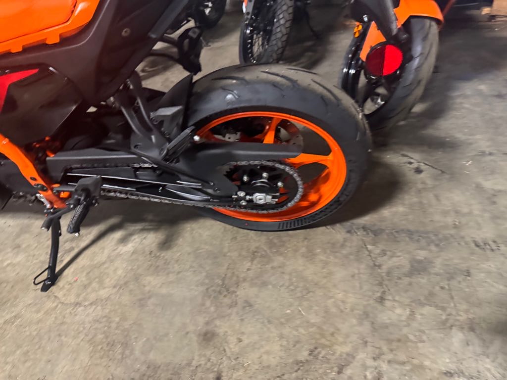 2024 KTM 390 DUKE - Photo 4