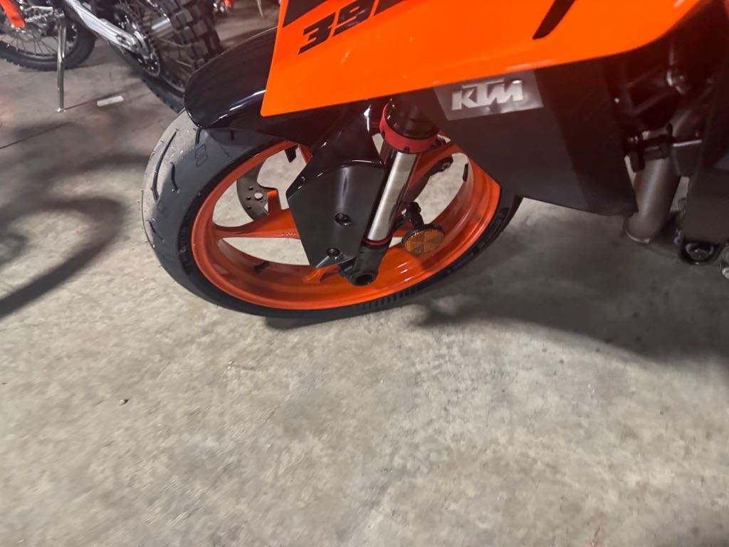 2024 KTM 390 DUKE - Photo 9