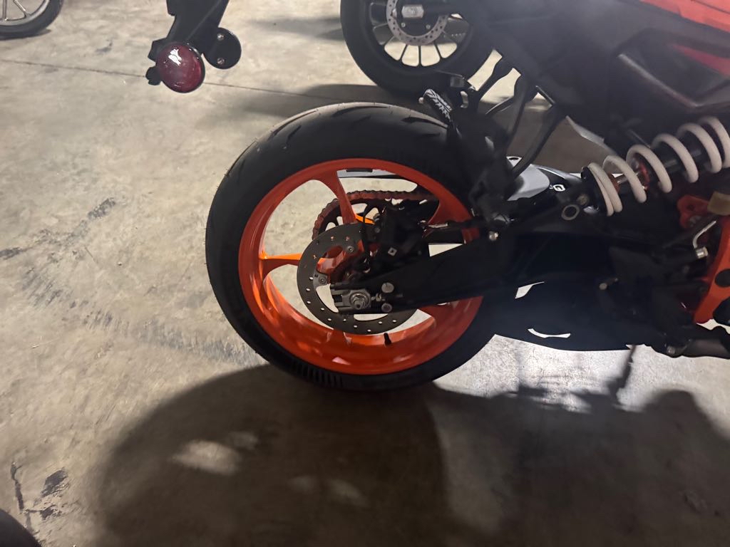2024 KTM 390 DUKE - Photo 5