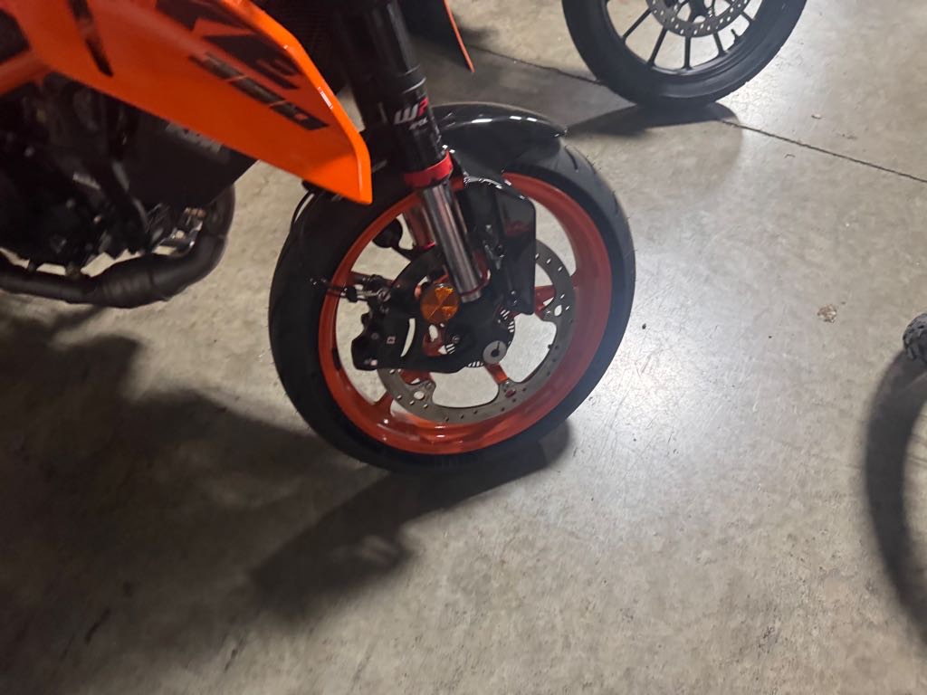2024 KTM 390 DUKE - Photo 6