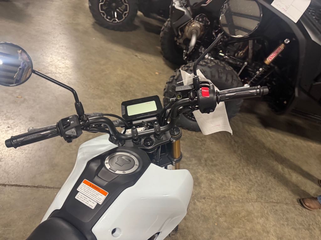 2025 Honda GROM 125 - Photo 10