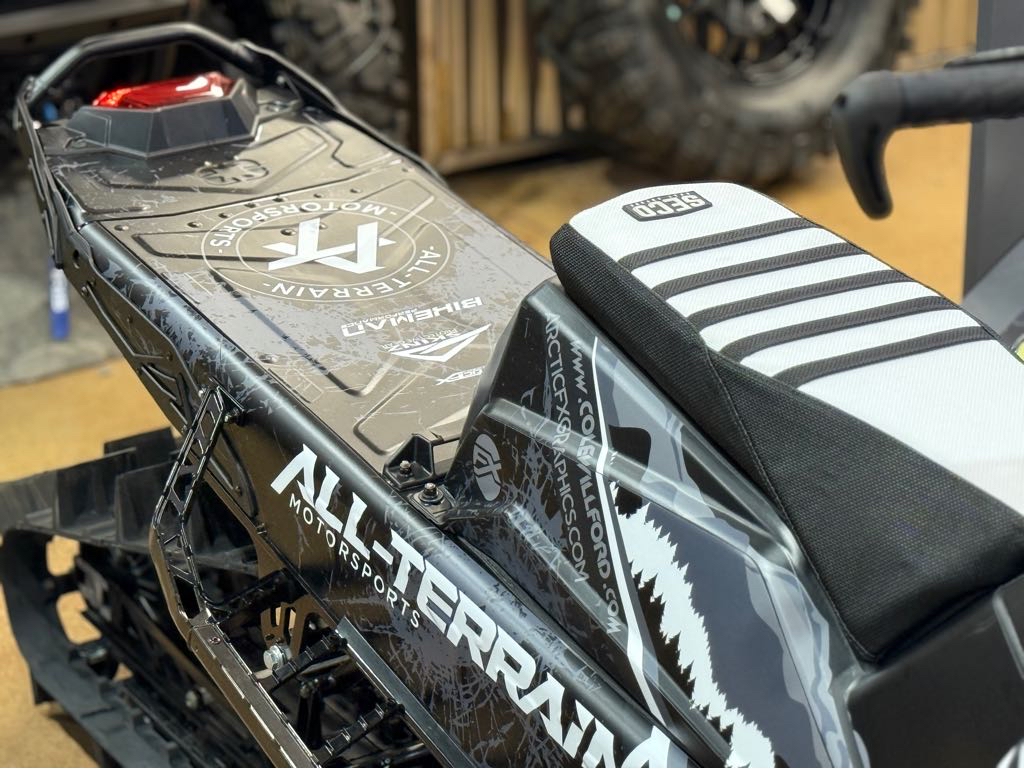 2025 Polaris RMK® KHAOS® Boost 155 2.75" MS 7S Pro Build® - Photo 5