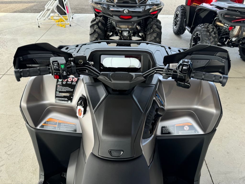 2025 Can-Am Outlander XT 850 - Photo 6