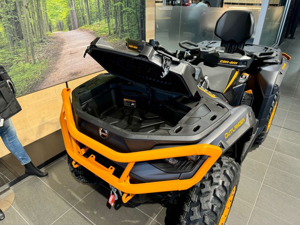 2025 Can-Am Outlander MAX XT-P 1000R - Photo 9