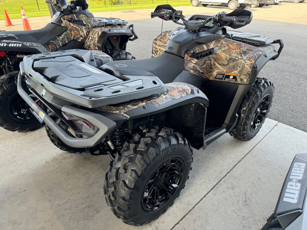 2025 Can-Am Outlander XT 1000R - Photo 10