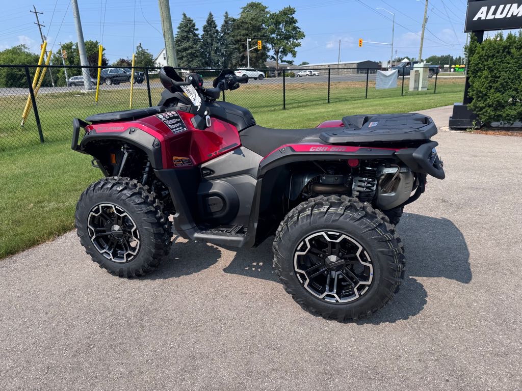 2025 Can-Am Outlander XT 850 - Photo 4