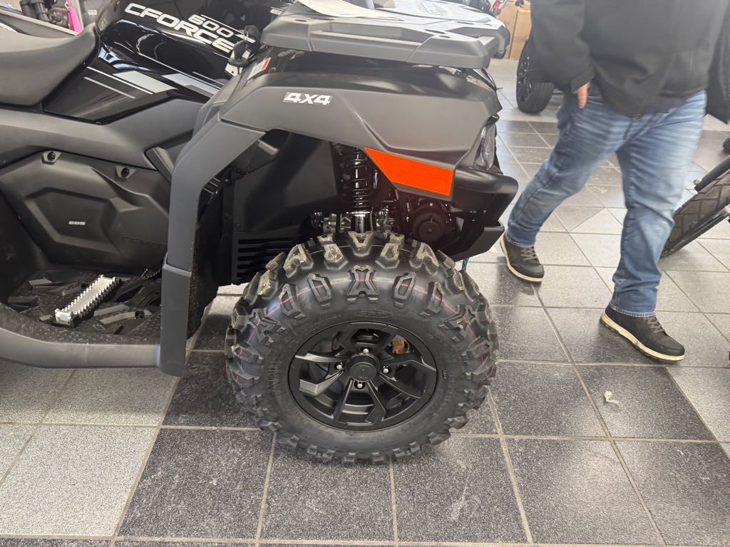 2025 CFMOTO CFORCE 600 - Photo 9