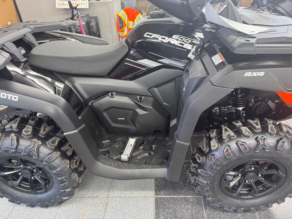 2025 CFMOTO CFORCE 600 - Photo 10