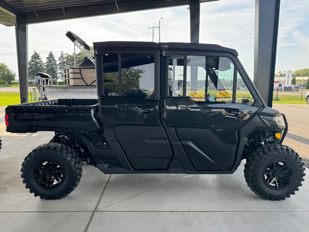 2025 Can-Am Defender MAX Lone Star Cab - Photo 5