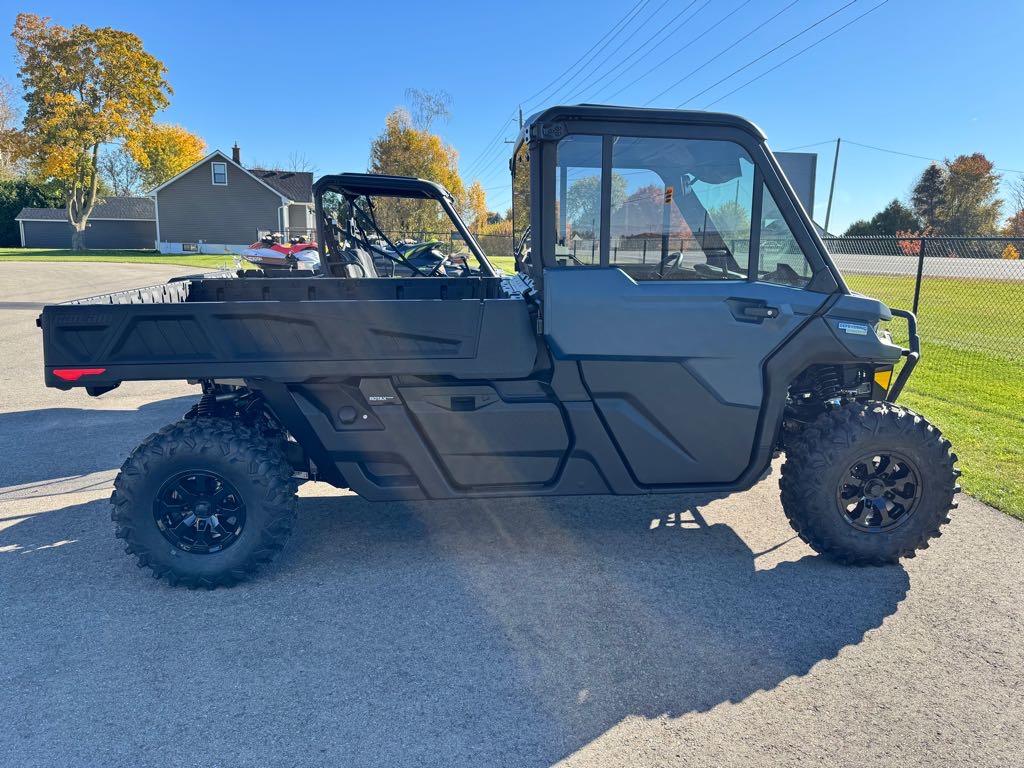 2025 Can-Am Defender PRO Limited HD10 - Photo 5
