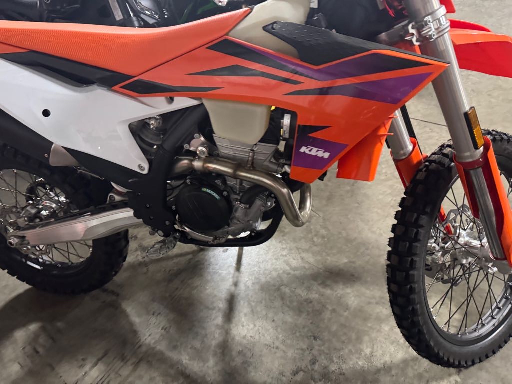 2025 KTM 350 EXC F CHAMPION EDITION - Photo 3