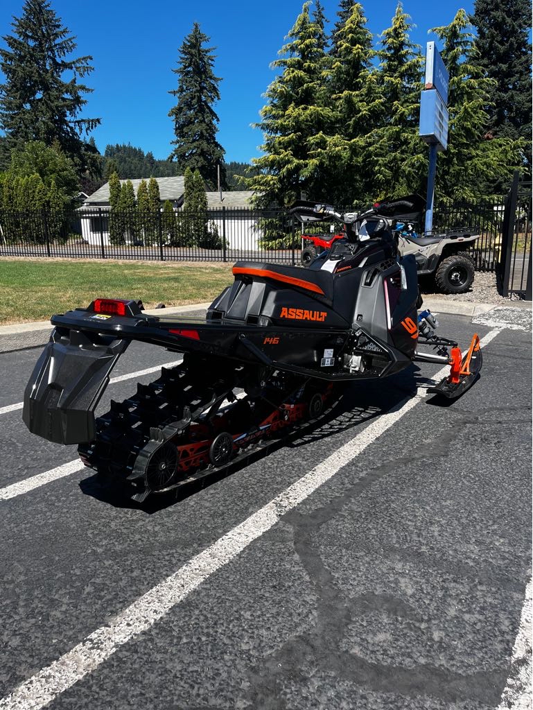 2025 Polaris Switchback® Assault® 9R 146 - Photo 6