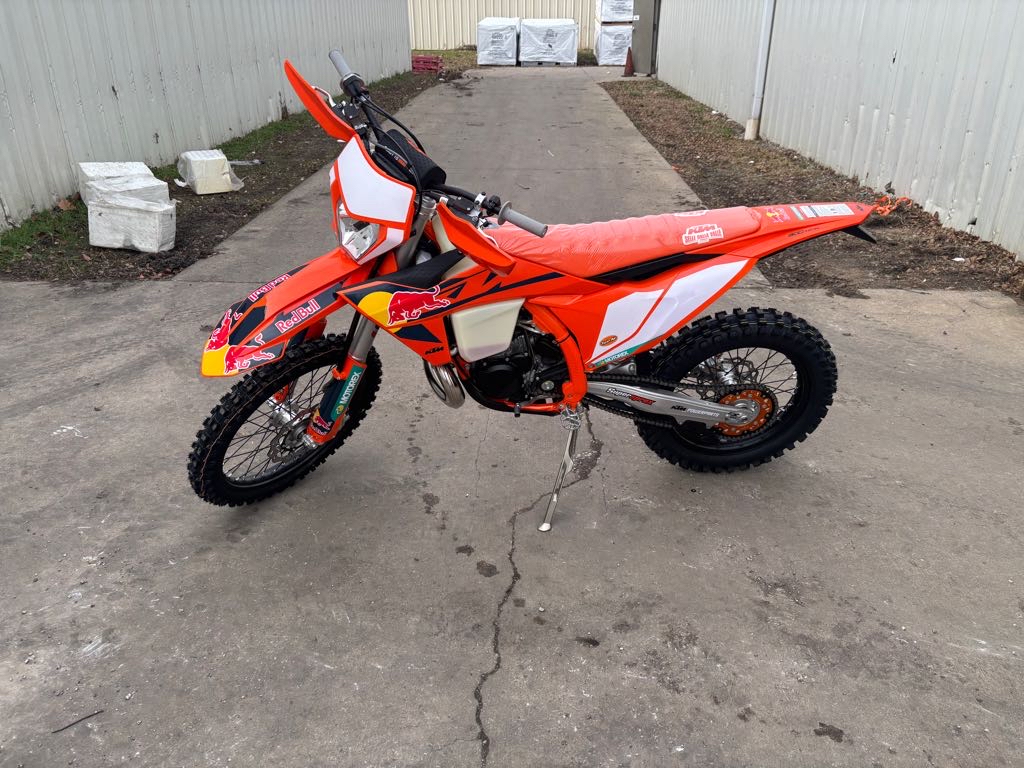 2025 KTM 300 XC-W CHAMPION EDITION - Photo 5