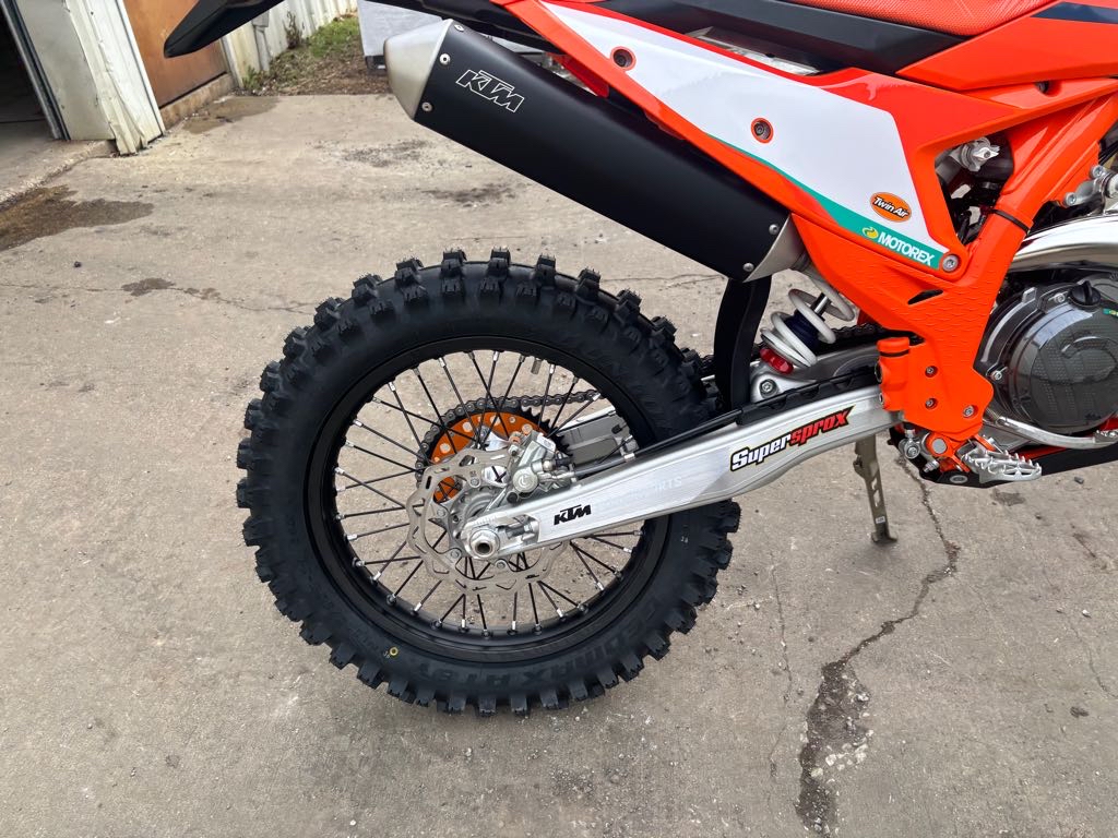 2025 KTM 300 XC-W CHAMPION EDITION - Photo 9